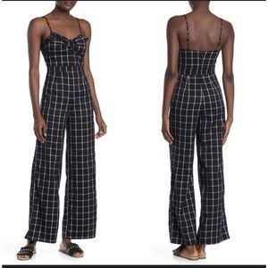 Romeo & Juliet Couture Plaid Navy blue & White Wide Leg Jumpsuit. Medium